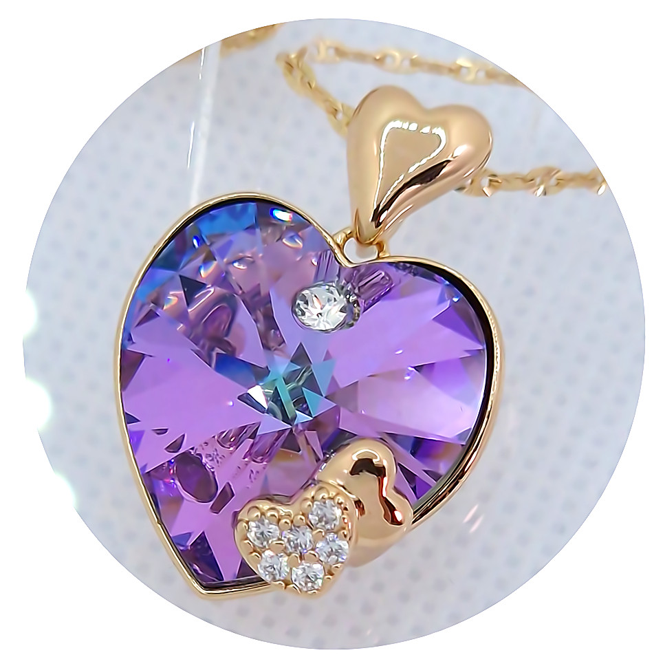 Кулон на ланцюжку XР. Позолота 18К. Камені: Swarovski та циркон. Довжина кулона: 27 мм Довжина ланцюжка: 39-46 см