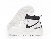 Кроссовки женские зимние Nike Air Force 1 Gore-Tex Winter белые с черным, кожаные с мехом внутри. код KD-14494