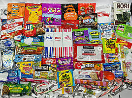 Дуже великий набір солодощів з Америки та Японії