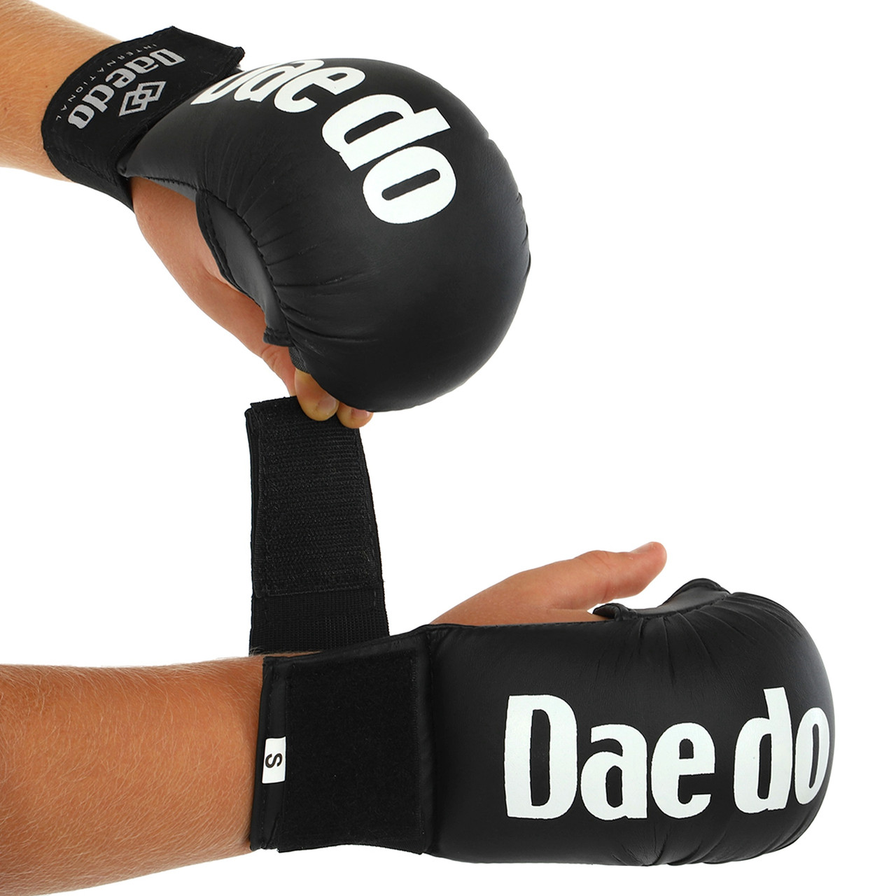 Рукавички для карате дитячі дорослі DADO KM600 чорний