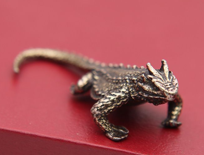 Фігурка статуетка сувенір латунна метал латунь дракон ящір ящірка ігуана варена