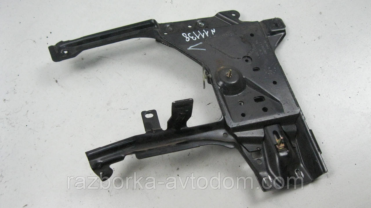 Опора торпедо ліва VW Passat B5 (1997-2000), Audi A4 B5 (1996-2000) OE:8D1857319