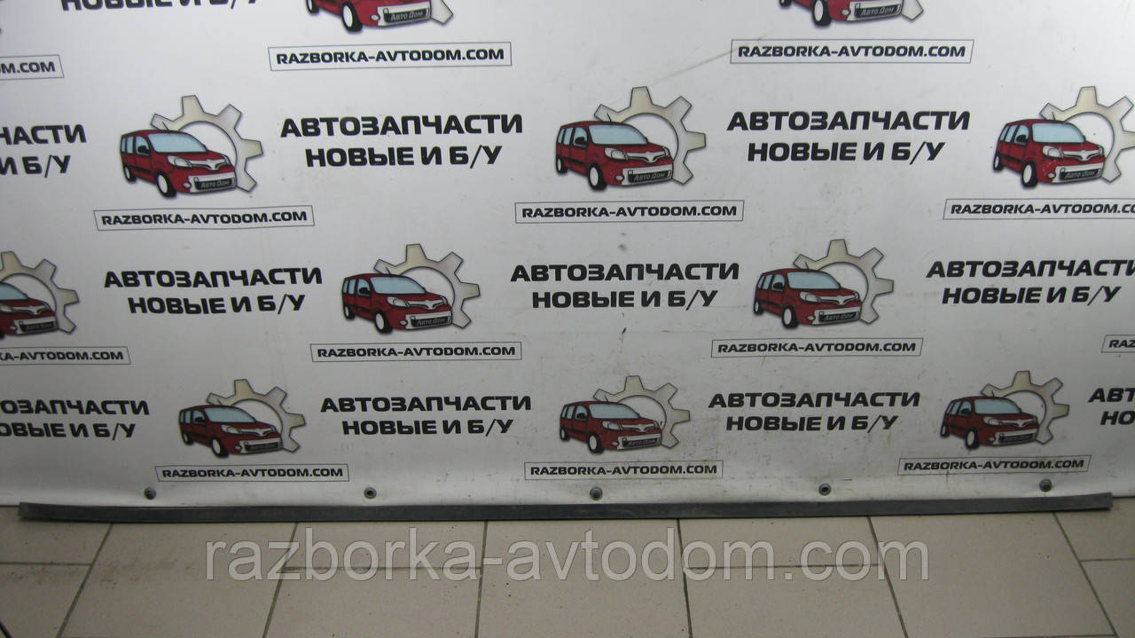Молдинг/накладка порогу VW Passat B5 (1997-2000) OE:3B0853985