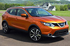 Nissan Rogue Sport '17-.