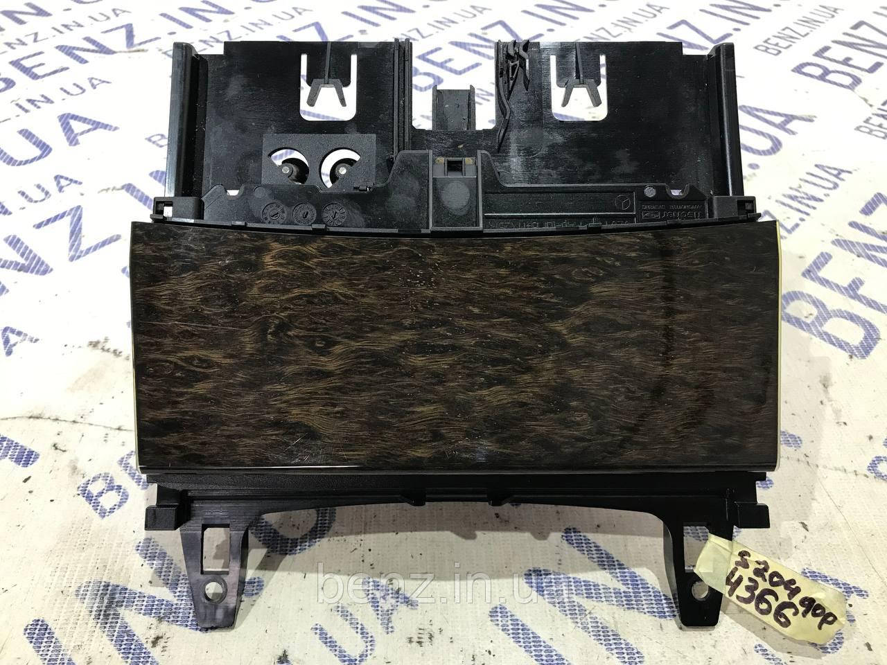 Попільничка центральної консолі Mercedes W204, S204 A2046801350, A2046801407