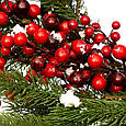 Новогодний декоративный венок "Ягоды на елке" для декора интерьера, фото 3