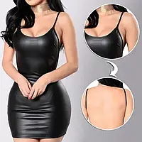 Жіноча міні сукня з відкритою спиною зі штучної латексної шкіри