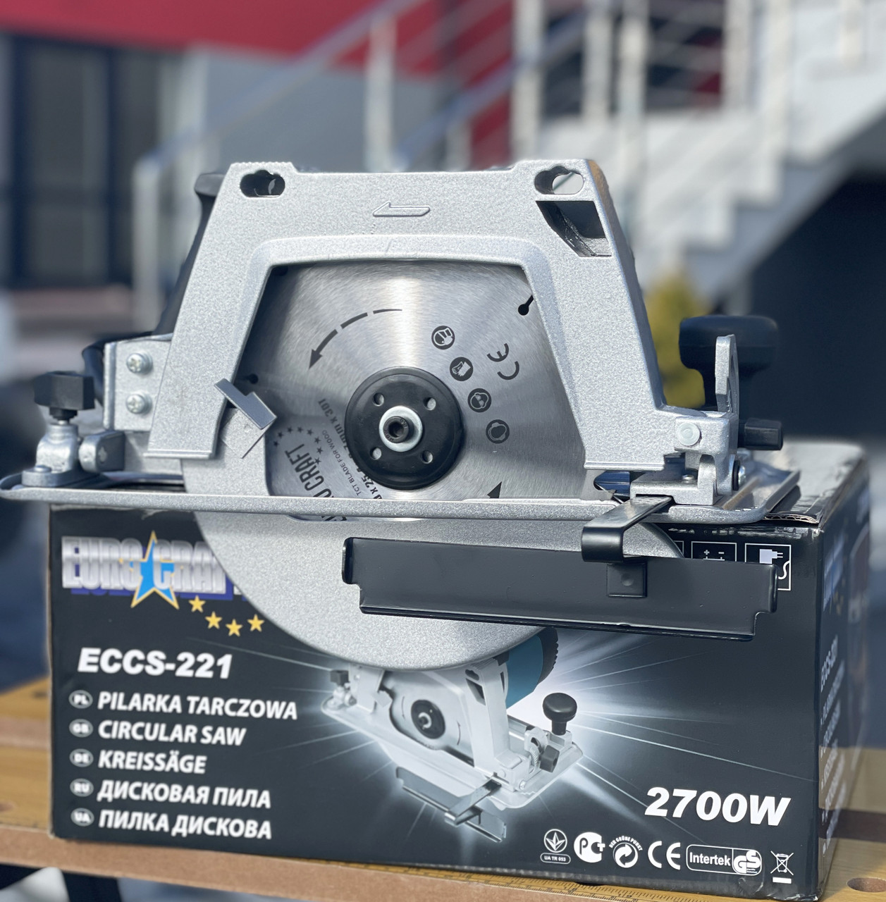 Дискова пила з кріпленням до столу 2700 Вт Euro Craft ECCS221 диск 200 мм.