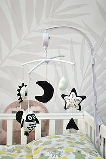 Карусель на ліжечко RAT11 заводна, чорно-біла