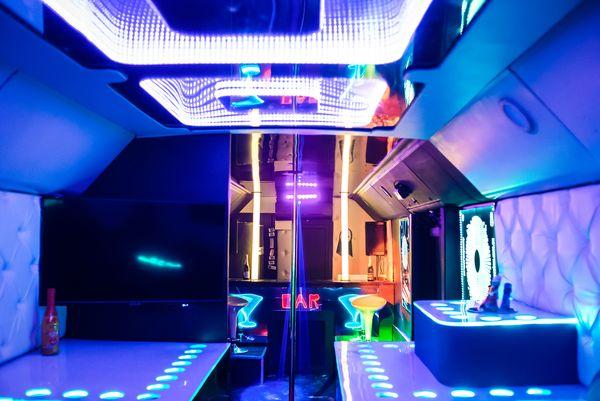 Автобус DANCEBUS MANHATTAN party bus аренда - фото 9 - id-p2012045183