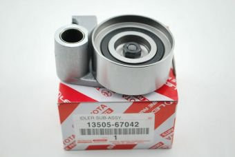 Ролик ГРМ Toyota Prado 3,0 Дезизель 120 150 Hilux 13505-67042