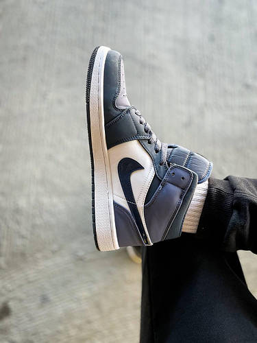 Jordan 1 mid cheap obsidian sanded purple