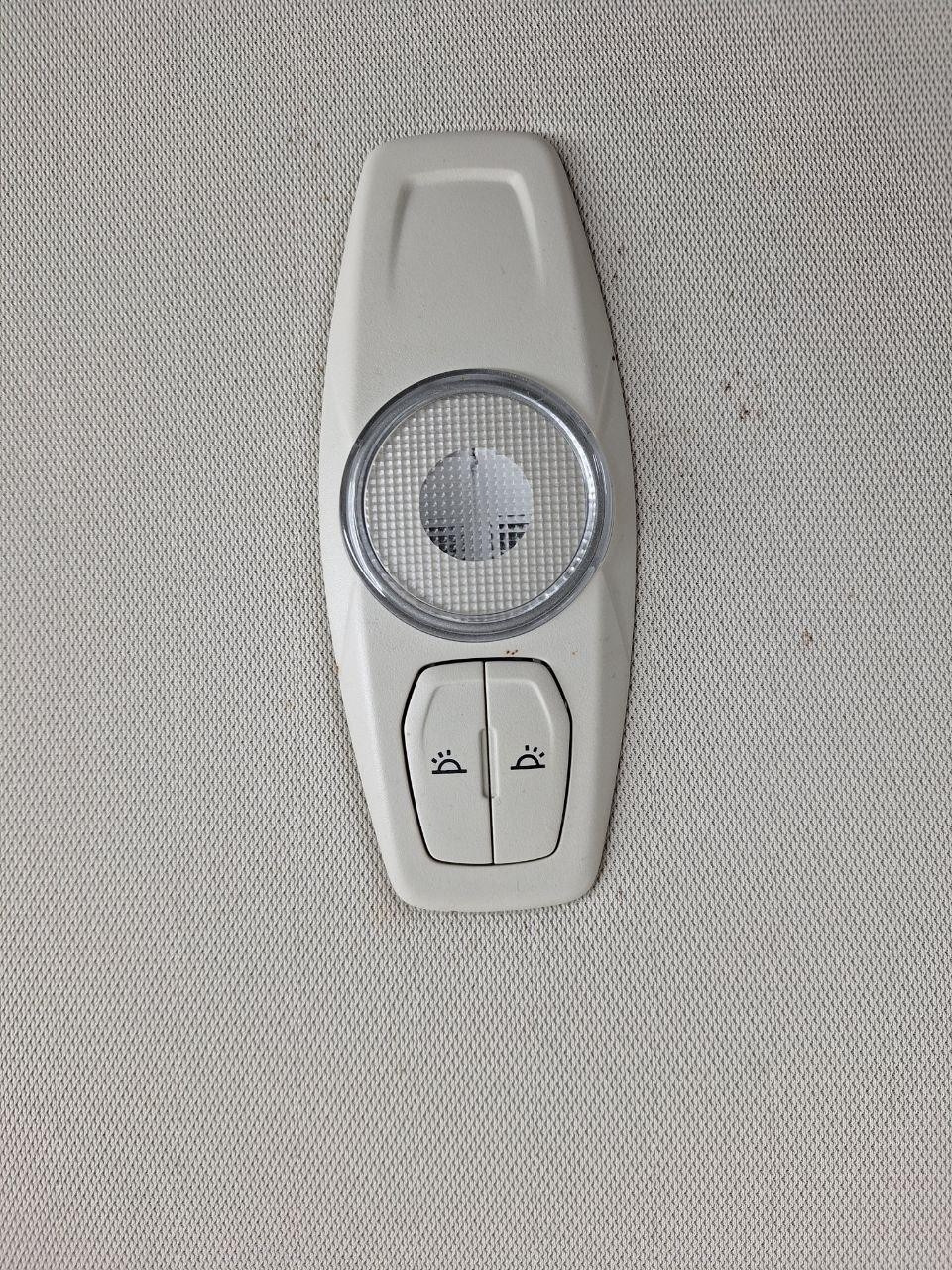 MK2 Плафон освітлення задній без люка Ford Edge 2015-2018 дорест б/у оригінал, фото 1