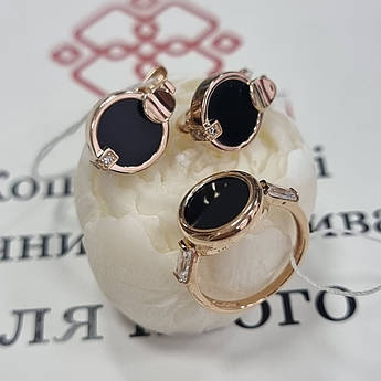 Комплект золотий каблучка та сережки з круглим чорним оніксом і білими фіанітами