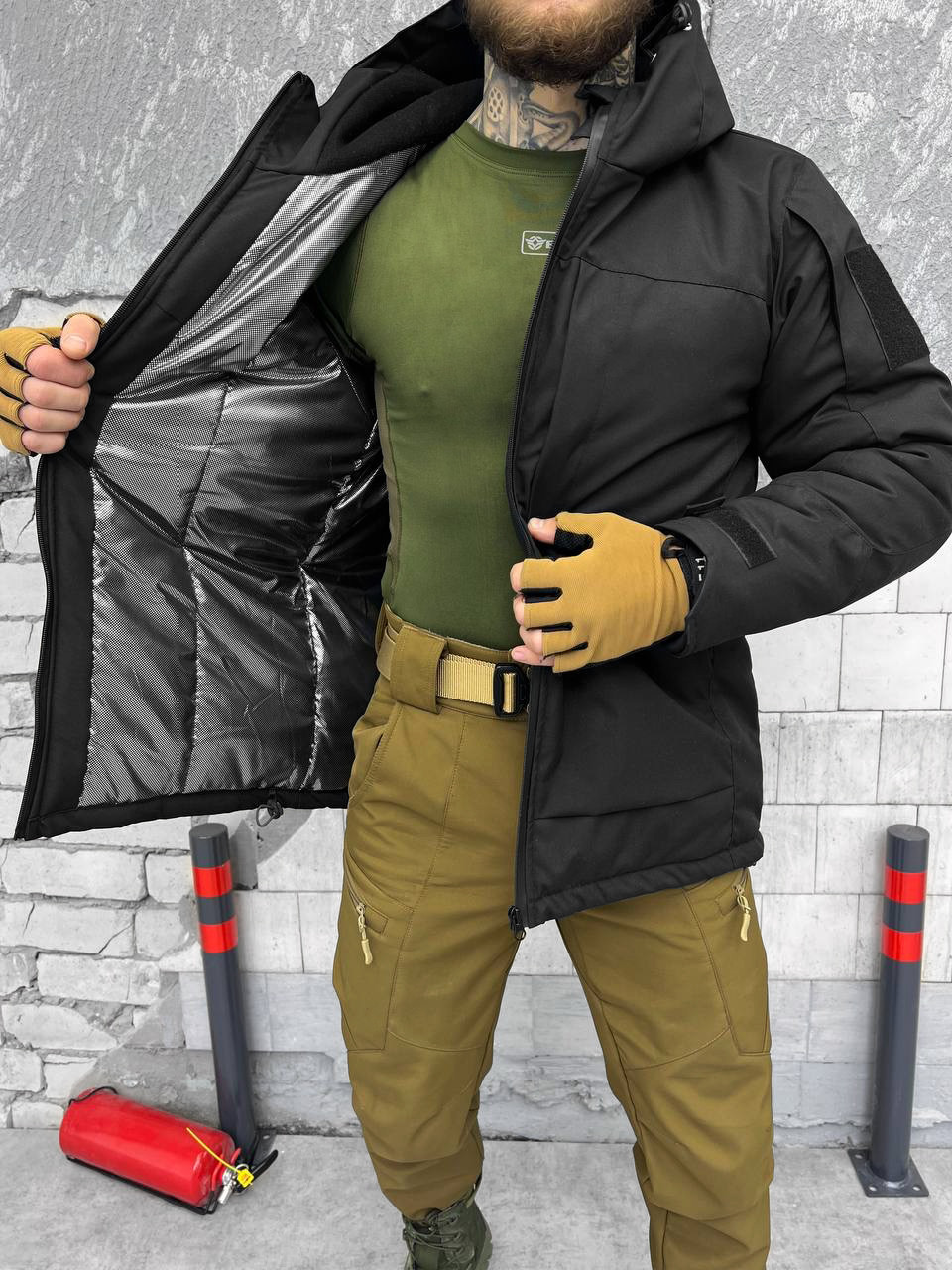 Куртка зимова чоловіча тепла з капюшоном чорна липучка під шеврон, фото 1