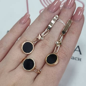 Комплект золотий каблучка та сережки підвіски з круглим чорним оніксом