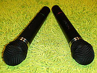 Комплект із двох радіомікрофонів з приймачем-ретранслятором