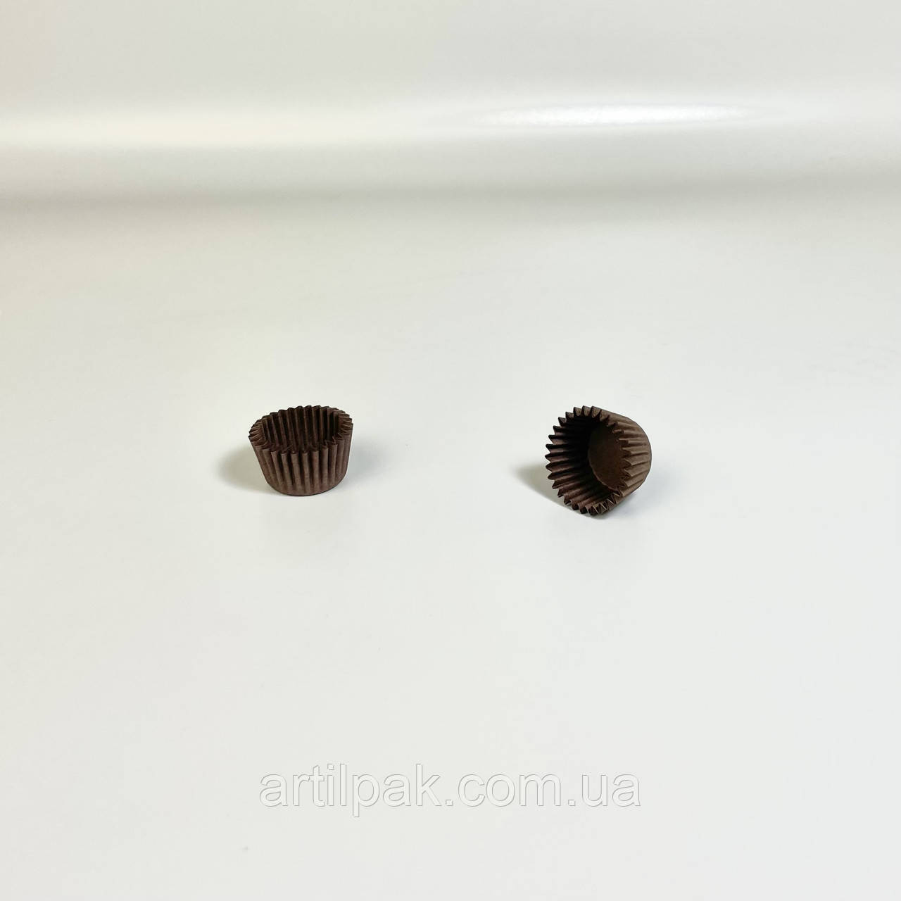 Паперова форма для міні-цукерок коричнева  21*16мм (100 шт)