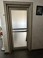 Дверь межкомнатная МДФ, со стеклом, без фурнитуры, цвет бледный дуб. Б/У
