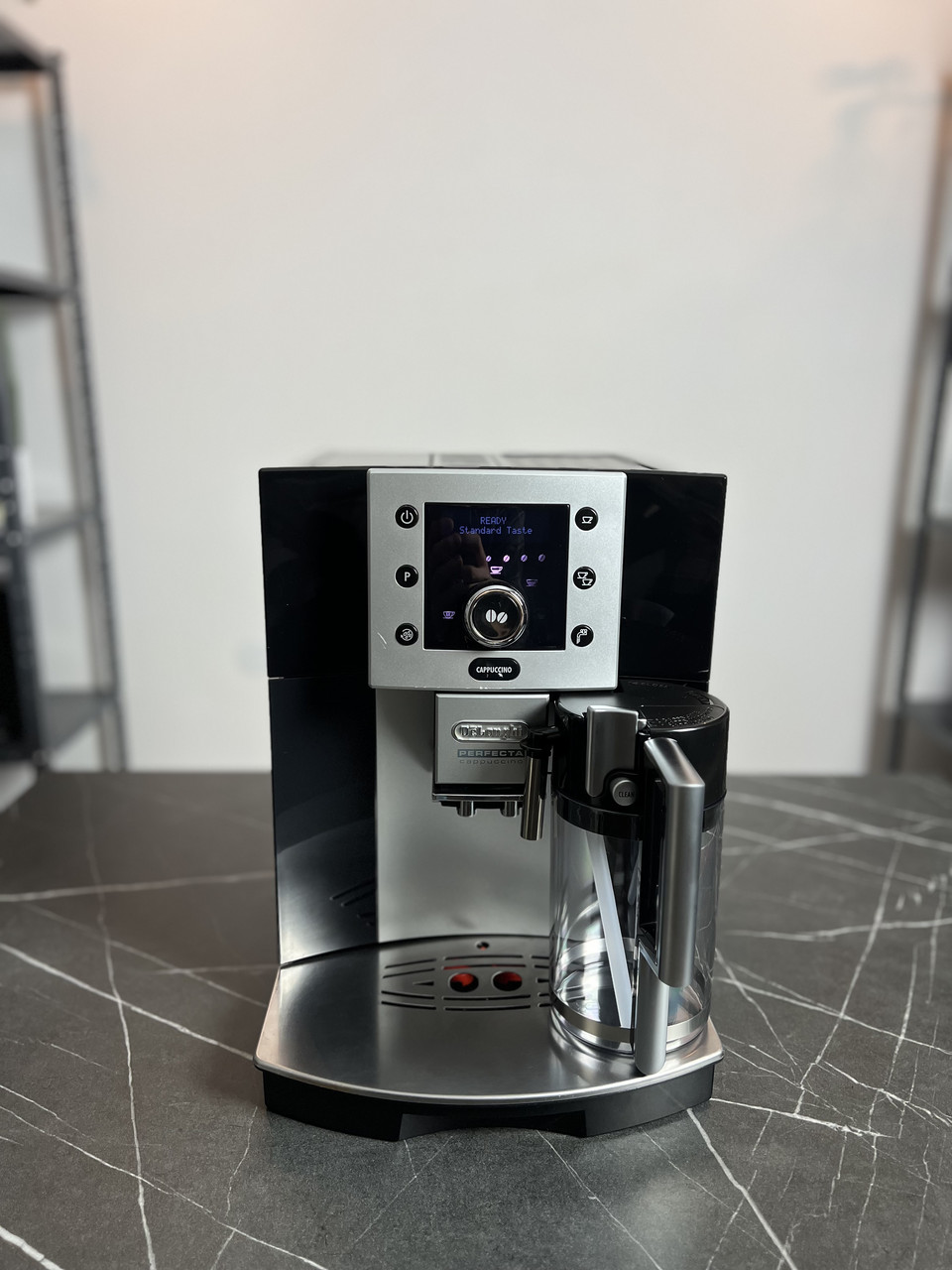 Кавомашина Delonghi Perfecta Cappuccino ESAM5550 Black (refurbished)