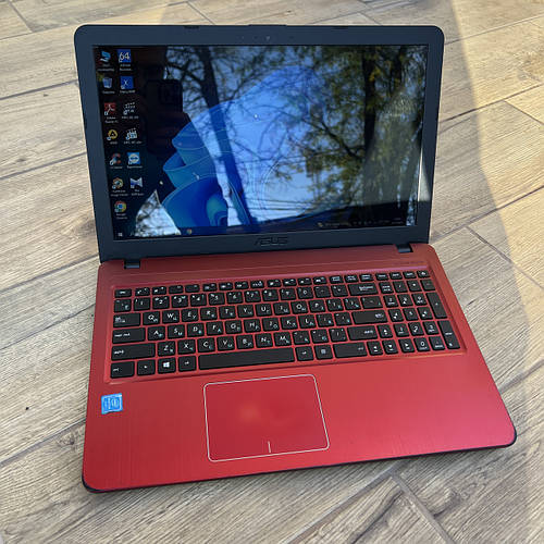 Ноутбук Asus X540 / 15.6 / Intel Pentium N3700 / 4GB / SSD 120GB / АКБ ...