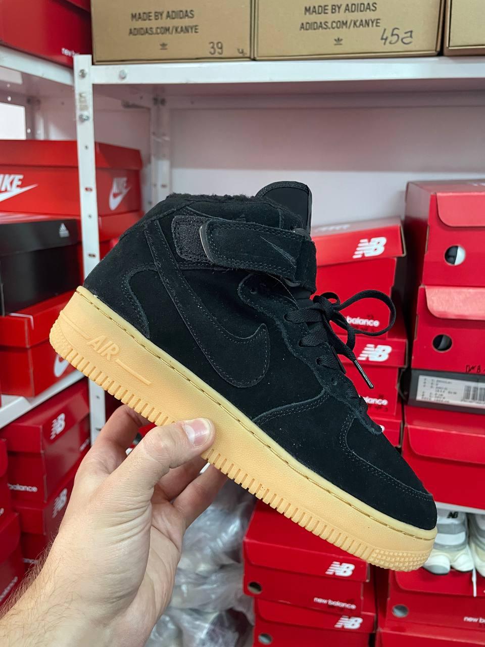 Чоловічі зимові кросівки Nike Air Force 1 Winter Black (Чорні) Взуття Найк Аир Форс високі натуральний замш тепле хутро В'єтнам