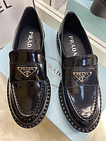 Женские кожаные лоферы Prada, туфли лоферы Прада черные, 40 размер