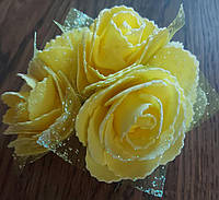 Цветы, розы на ножке желтые с органзой