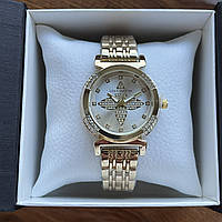 Женские часы Louis Vuitton на браслете золотого цвета