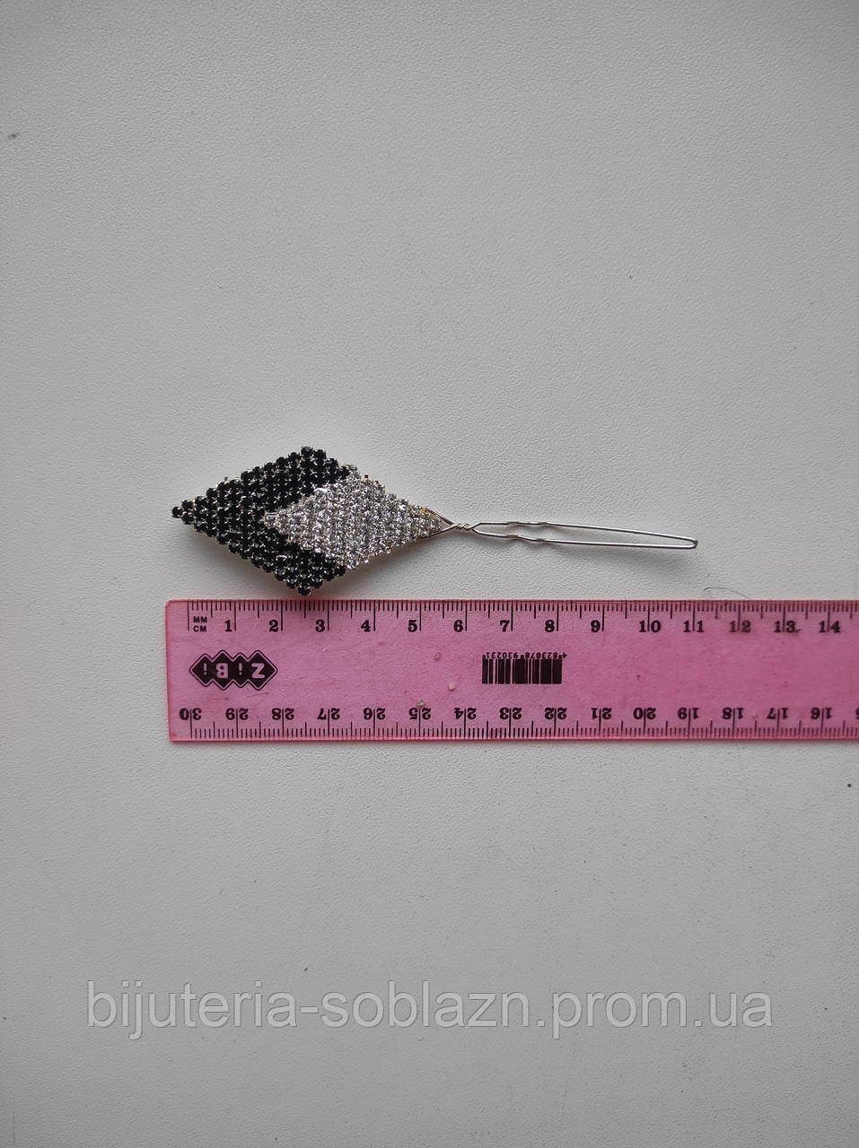 Серебристая чёрная заколка зажим для волос челки со стразами цвет белый и черный - фото 4 - id-p2013385568