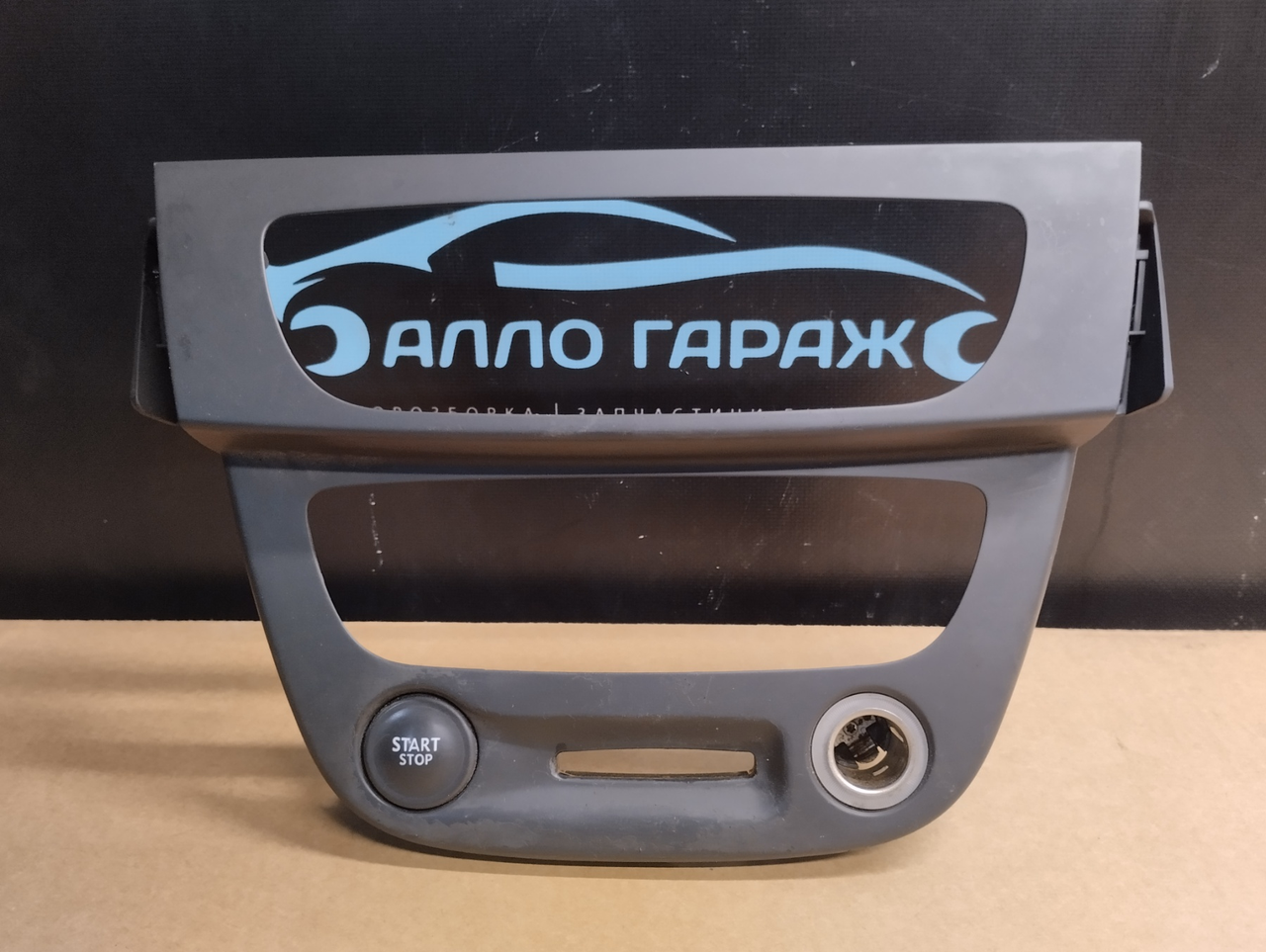 Рамка консоль центральна, радіо хетчбек 2009-2015 Renault Megane III Рено Меган 3 Б-у, фото 1