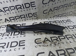 Водосток Mercedes-Benz E-class W124 3.2 1990 перед. (б/у)