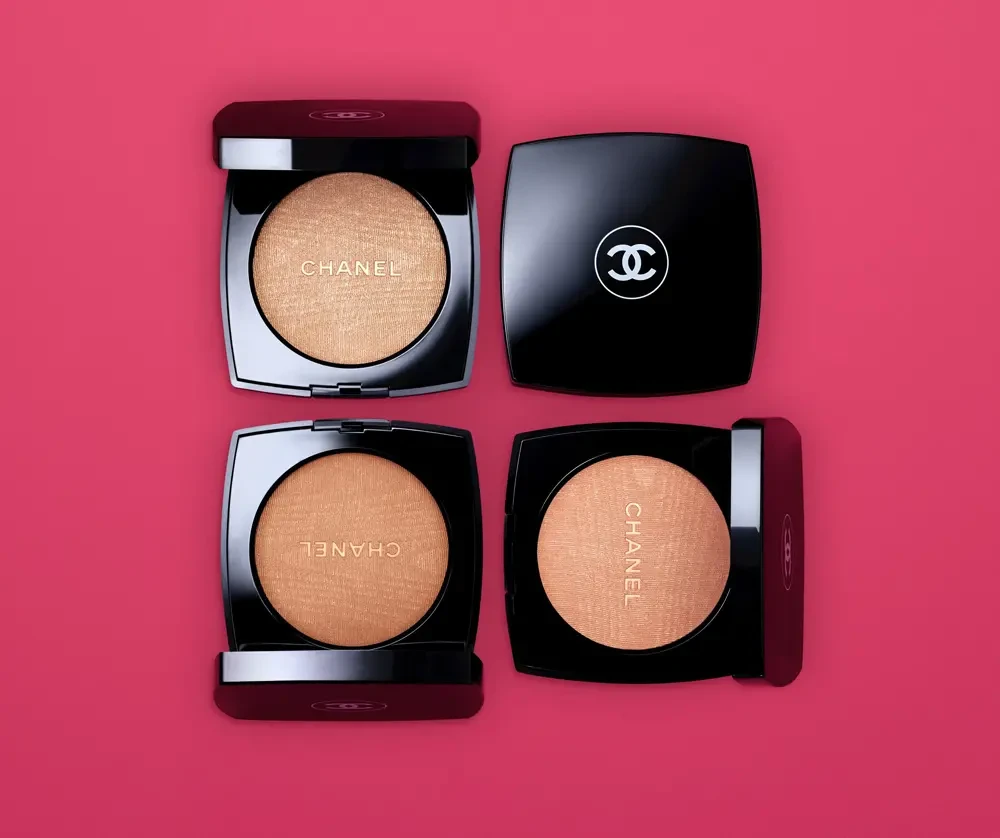 Chanel Rosy Gold (30) Highlighting Powder Review & Swatches