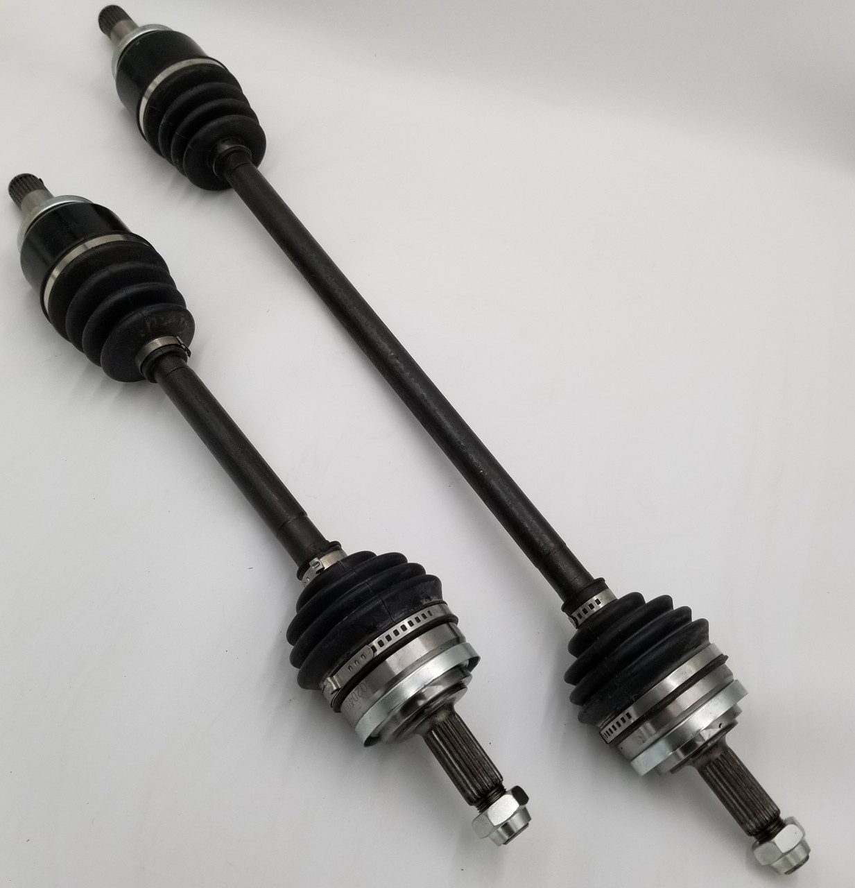 Полуосі у зборі Ваз 2108, 2109, 21099 (комплект ліва+права) FSO Польща