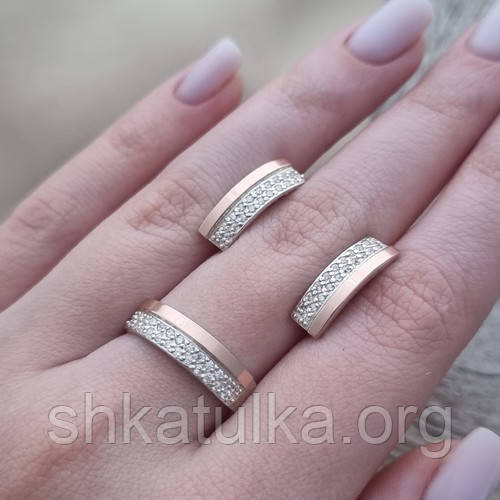 Комплект зі срібла з золотими напайками каблучка та сережки з доріжками із білих цирконів, фото 1