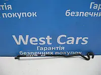 Упор капота Ford Fiesta з 2002  по2008