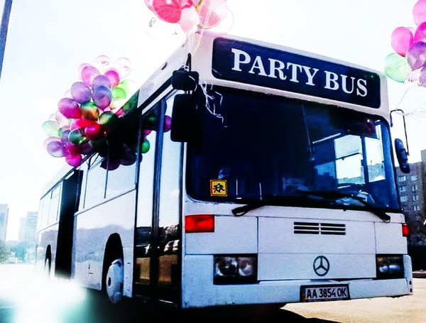 Лимузин автобус Party Bus Vegas пати бас аренда - фото 2 - id-p2012045185