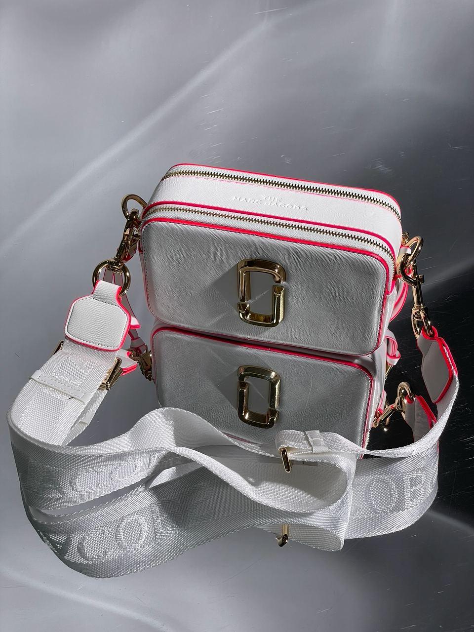 Женская стильная сумка Марк Джейкобс белая Marc Jacobs The Snapshot White/Pink - фото 6 - id-p2014178000