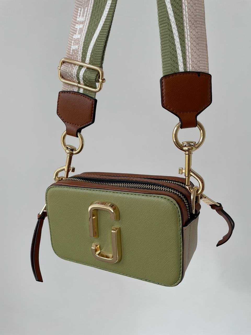 Женская стильная сумка Марк Джейкобс зеленая Marc Jacobs Small Camera Bag Green/Brown - фото 3 - id-p2014178015