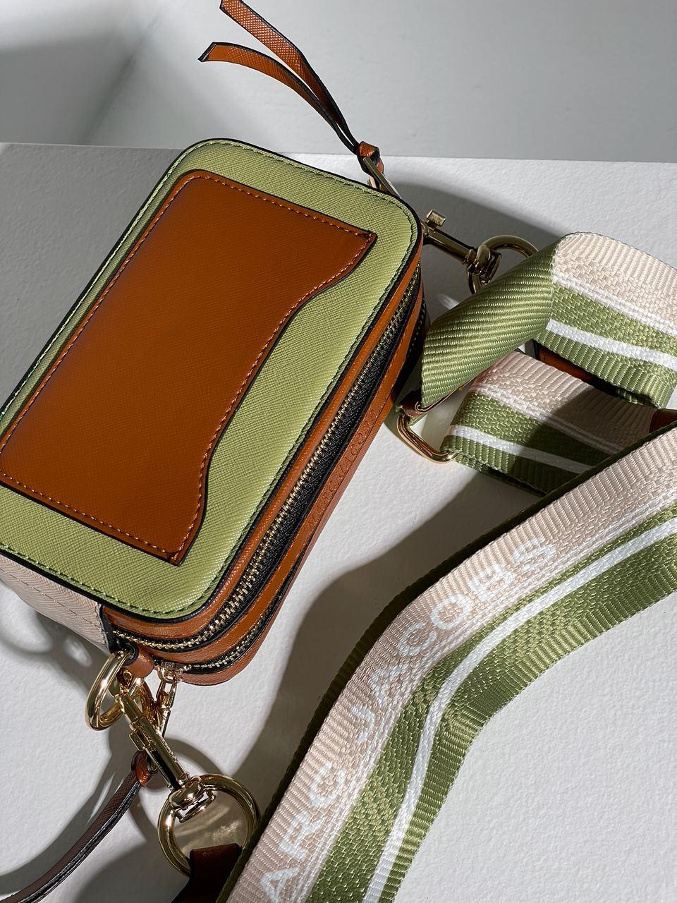 Женская стильная сумка Марк Джейкобс зеленая Marc Jacobs Small Camera Bag Green/Brown - фото 4 - id-p2014178015