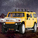 Модель автомобіля Hummer H2 із металу 1:24. Металева машинка Хаммер H2 жовта, звук мотора та світло фар, фото 3