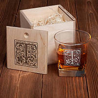 Стакан для виски в деревянной коробке "Вензель" персонализированный