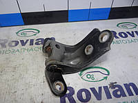 Петля двери нижняя передняя правая Hyundai TUCSON 1 2004-2010 (Хюндай Тусон), 793202E000 (БУ-253954)