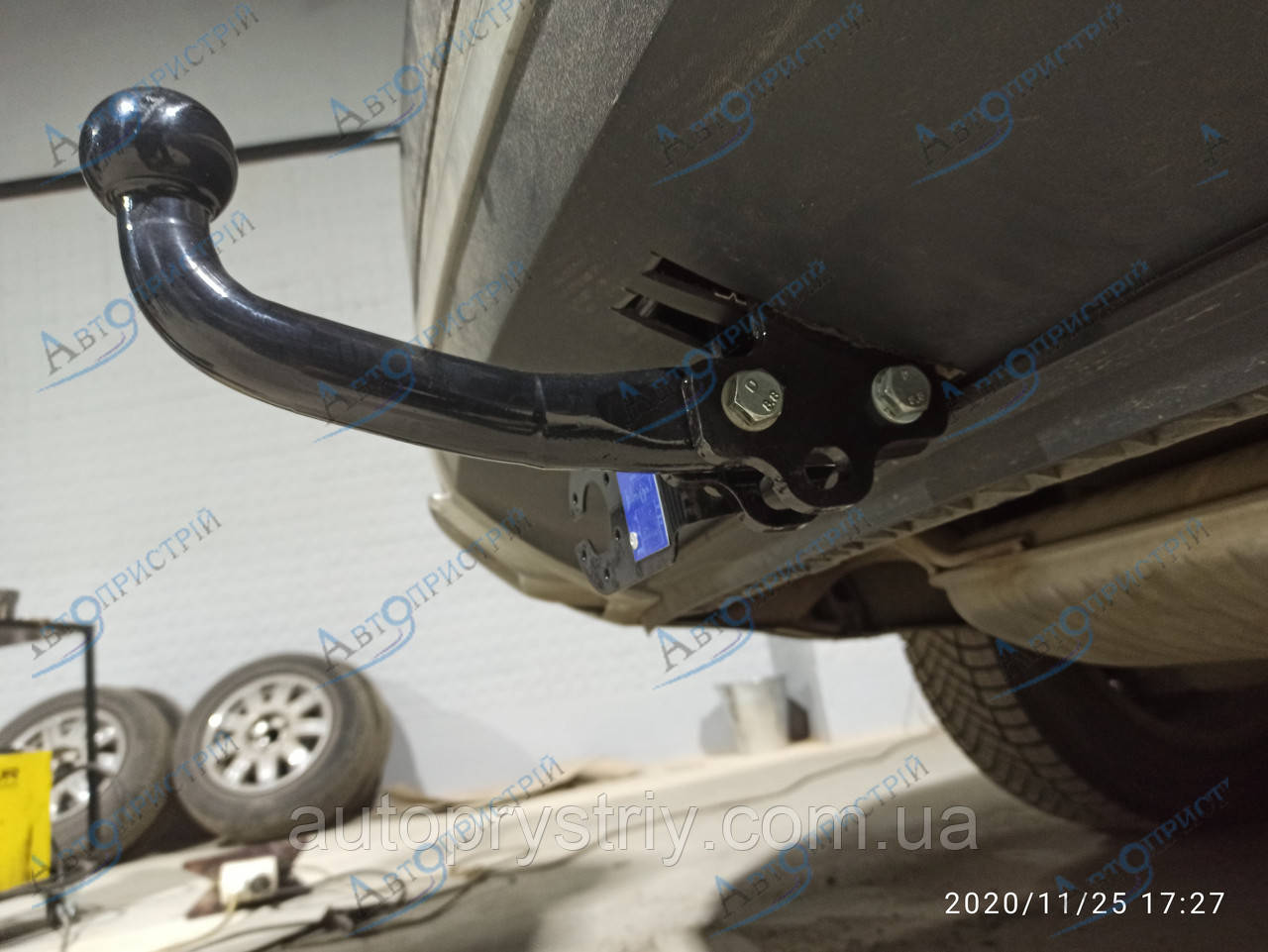 Фаркоп - Volkswagen Teramont USA Кросовер (2016-2020) з'ємний на двох болтах