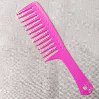 Парикмахерская профессиональная расческа с редкими зубьями в Украине розовый цвет
