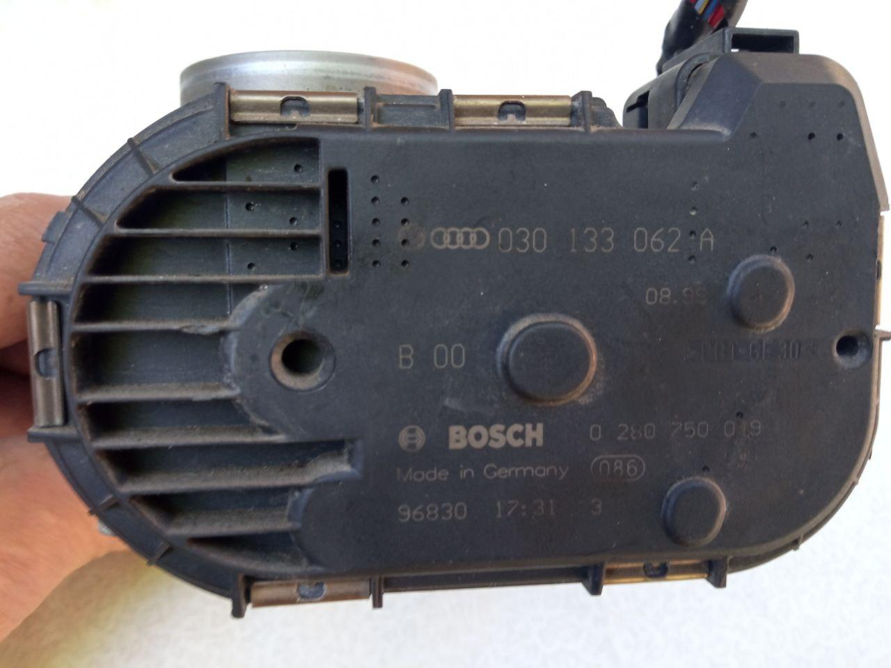 Дросельна заслінка Audi Bosch 0 280 750 019 / 030 133 062A, фото 1