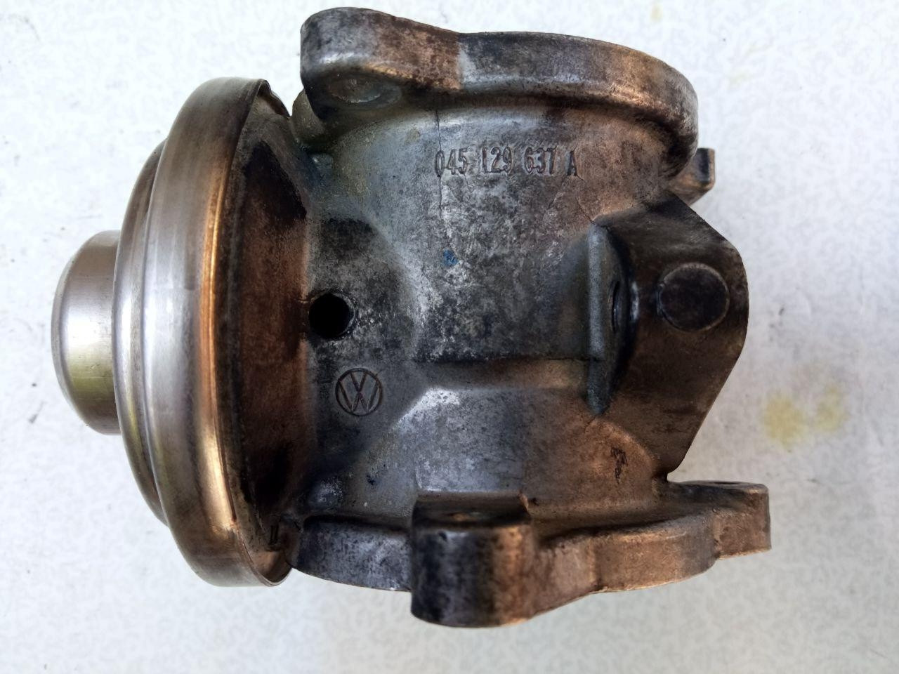 Дросельна заслінка Volkswagen 045 129 637A / V100 / 045131501K / 010710052, фото 1
