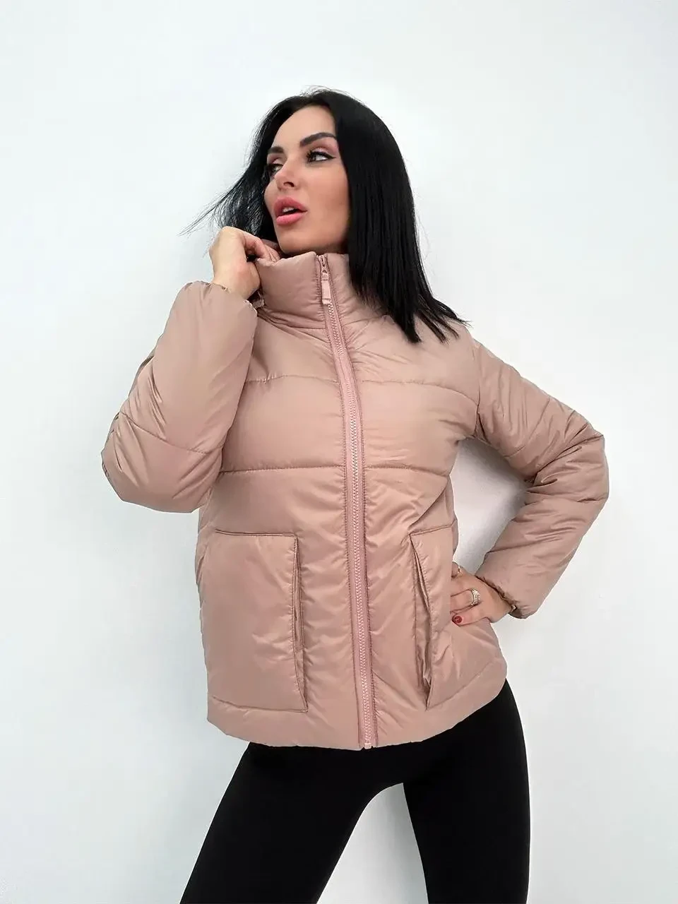 Жіноча куртка з плащової тканини на синтепоні з капюшоном, фото 1