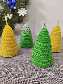 Новорічна свічка із вощини "Ялинка", 9*6см