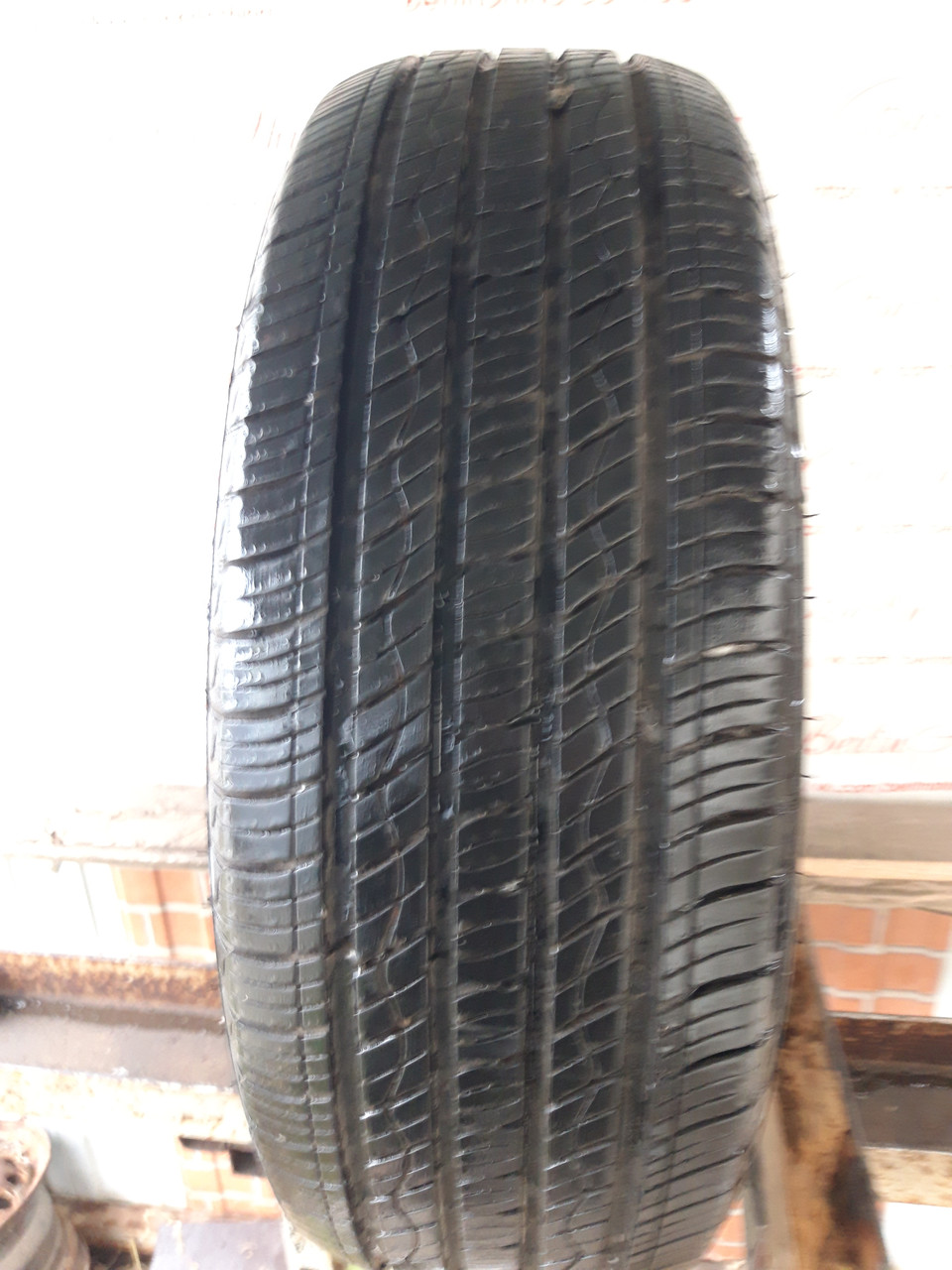 Шина одна літня 235/65/17 Kumho 7 Crugen,20рік